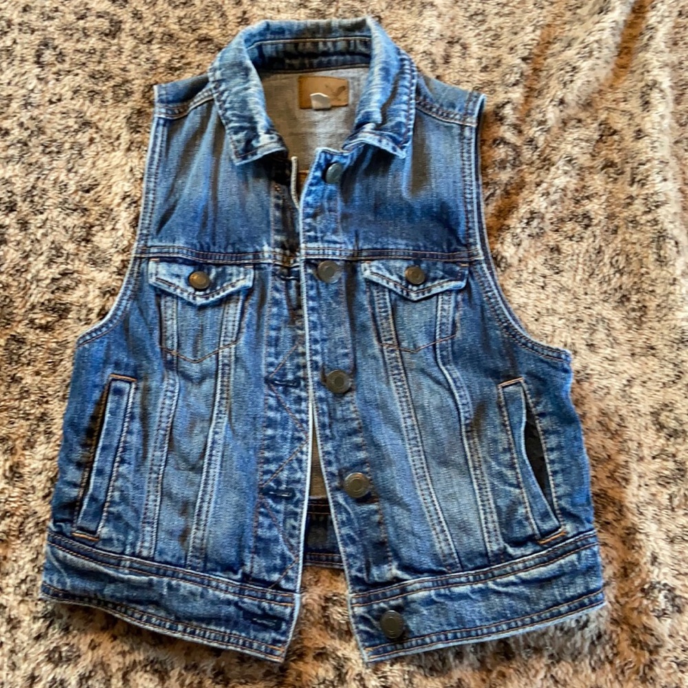 American Eagle Vest size small denim